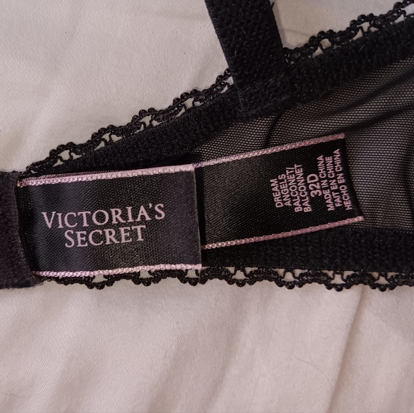 Victoria's Secret Dream Angels Black Lace Balconette Bra. Size 32D. 💕 - Picture 13 of 14